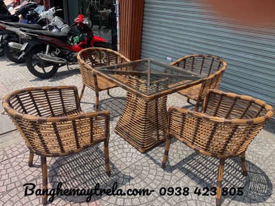 Bàn ghế mây nhựa 1