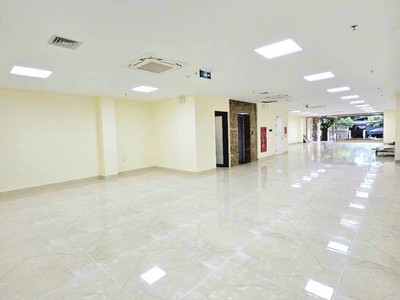 Tòa Văn Phòng Võ Chí Công 10  Tầng 1 Hầm Mặt Tiền 8M 250M2 Hiện Đại 3