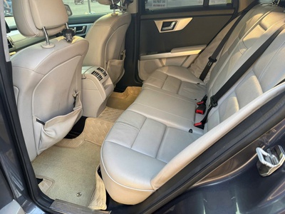 MERCEDES-BENZ GLK300 4MATIC suv sang trọng mạnh mẽ giá chỉ 250tr 1