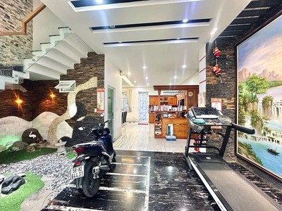 BÁN NHÀ ĐẸP 4 TẦNG 160M2 , ngang 7m - hxt 1 trục cạnh Hòa Bình , Đầm Sen - nhik 14t 1