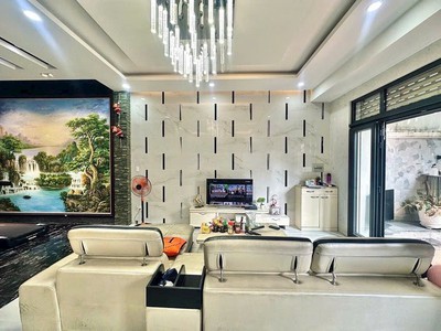 BÁN NHÀ ĐẸP 4 TẦNG 160M2 , ngang 7m - hxt 1 trục cạnh Hòa Bình , Đầm Sen - nhik 14t 2