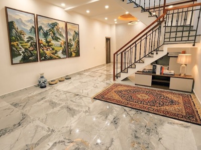 Cần bán nhà vài bước ra BỜ KÈ, gần 50m2, kết cấu chắc chắn, đẹp, vô ở ngay 0