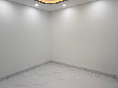 2 bước ra xe hơi - Giáp quận 11 0