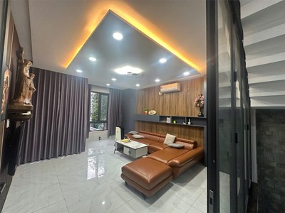 Xuân thới đông hóc môn trục nhưa 8m, 3tầng, 160m2, nhinht 6t 4