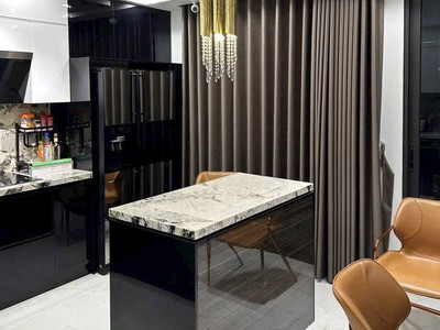 Bán nhà phố cổ phùng hưng xách vali vào ở luôn 45m , 6 tầng, mặt tiền 4m, giá 19,4 tỉ, ngõ rộng 0