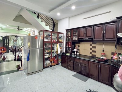D2571 khan hiếm nhà sân ô tô sát ngã tư hàng xanh, 134m2 giá 15.x tỷ 1