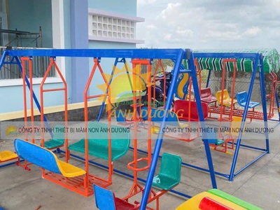 Xích đu 3 dạng mầm non 8 chỗ ngồi 1
