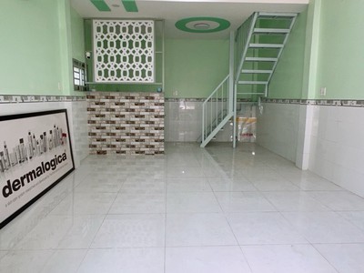 Bán nhà trịnh đình trọng kênh tân hóa ngang 4,2m 2 tầng hẻm 3m thông chỉ 3 tỷ 350 thương lượng 0