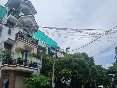 Bán nhà  trịnh đình trọng tân phú   165m2  ngang 5.8m  chỉ 11.9 tỷ thương lượng 0