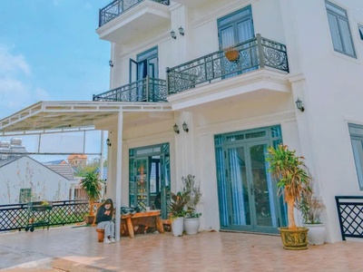 Cho thuê villa 7 phòng nam hồ phường 11 đà lạt 20 triệu/tháng 0