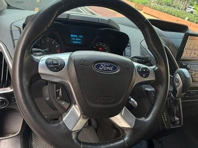 Ford Tourneo Titanium 2021   Gia Đình Rộng Rãi, Đẳng Cấp 4
