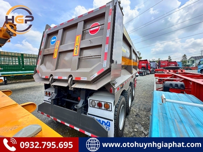 Mooc ben tự đổ Sinotruk Yunli 24 khối mẫu mới nhất 2026 2