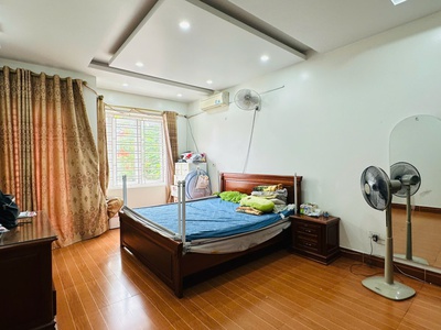Bán nhà đẹp mặt đường nhánh gần chợ Cát Bi, giá hấp dẫn 9