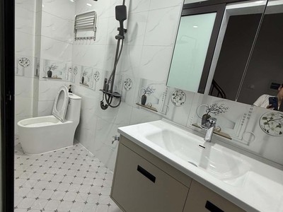 Nhà mới đẹp Hai Bà Trưng 30m ra mặt phố 37m2 x 5T full nội thất sang, hơn 10 tỷ 5