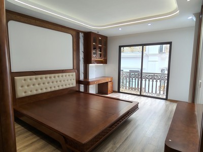 Bán nhà 7 tầng phố Trần Quốc Hoàn chỉ với 20,5 tỷ đường ô tô tránh vị trí đắc địa 5