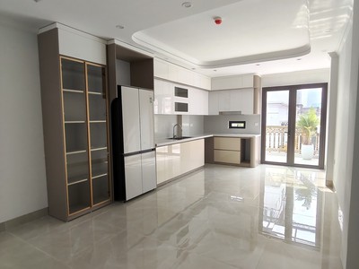 Bán nhà 7 tầng phố Trần Quốc Hoàn chỉ với 20,5 tỷ đường ô tô tránh vị trí đắc địa 6