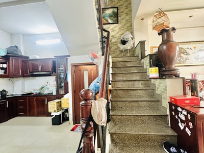 Nhà đẹp 59m2 4 tầng đúc kiên cố cách 1 căn ra mặt tiền Gò Dầu Tân Phú chỉ 8.7 tỷ 4