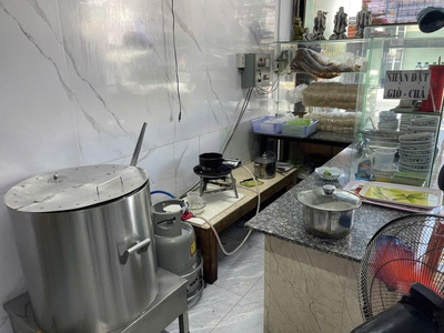 Quận 12 , chốt nhanh, nhượng quán ăn mb dtsd : 9m x 20m , giá sang chỉ : 148 tr , mb giá thuê chỉ 3