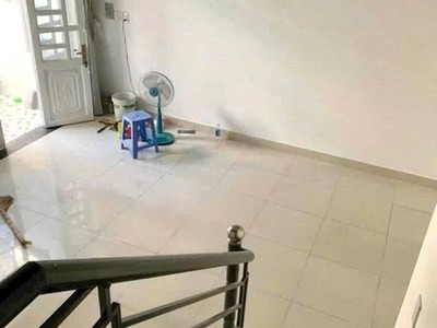 Cần cho thuê nhà hẻm xe hơi,đg số 5,Linh Trung,Thủ Đức. SD 100m2 có 2pn2wc Giá 9tr/tháng. 2