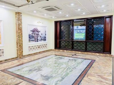 Mặt Tiền 12M Tô Ngọc Vân Ô TÔ Tránh Vỉa hè 250M2 50 Tỷ View Hồ , Xây Tòa 2