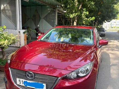 Mazda 3 1.5 AT sản xuất 2016, màu đỏ, odo 48.500 km. 2