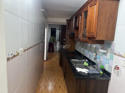Chính chủ cho thuê căn hộ tầng 5 45m , Tập thể Trung Tự, đã cải tạo mới 0