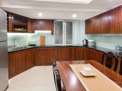 Nhà đẹp tân bình 5 tầng ngang 11m - hxh tránh - cách mạng tháng 8 3