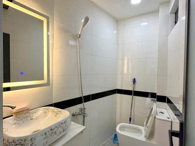 Nhà 2 tầng vị trí đẹp, hẻm thông 2mt hẻm hưng phú p8q8 cũ  p. chánh hưng . giá 4,98 tỷ tl 3