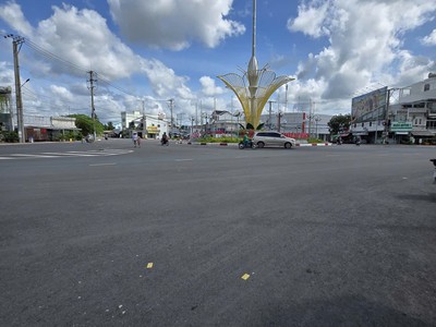 Bán đất thổ cư 303m2 đường 853, tân phú đông, tp sa đéc, đồng tháp. sổ hồng, giá 7.2 tỷ. 0
