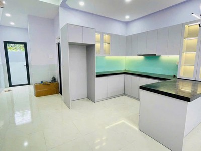 Chợ bà điểm , khu vực trung tâm cách phan văn hớn 100m 3