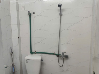 Cho thuê mặt bằng mặt tiền đường 2-9, có sẵn điều hoà , phòng Wc tại Quận Hải Châu,Đà Nẵng 2
