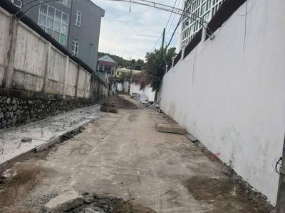 Bán lô đất 300m2   lưu không thêm sau khoảng gần 700m2 thuộc ngõ 59 -tổ 3 - khu 7 -  phường hồng hà 0