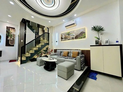 Nhà cạnh vincom, 50m2, đầy đủ nội thất, 5.95 tỷ 2