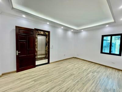 Bán nhà phố Trần Duy Hưng 50m2 thang máy giá 13,9 tỷ Vị trí: Ngõ 174 Trần Duy Hưng 2