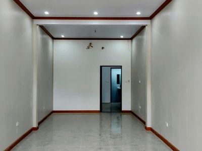 Cho thuê nhà nguyên căn 2 tầng vị trí đẹp, phù hợp ở hoặc làm văn phòng 4