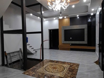 Biệt thự mini 5 tầng thang máy gần ngã tư Metro , Hồng Bàng . Ô tô để cửa chỉ nhô 6 tị 2