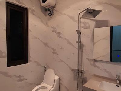 Biệt thự mini 5 tầng thang máy gần ngã tư Metro , Hồng Bàng . Ô tô để cửa chỉ nhô 6 tị 4