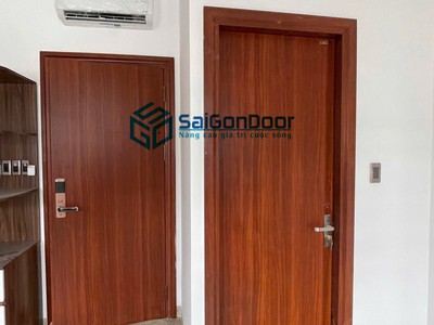 Cửa thép vân gỗ saigondoor bền đẹp 0