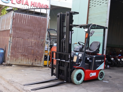 Xe Nâng Điện Toyota Bền Bỉ, Tiết Kiệm, Hiệu Quả Cho Doanh Nghiệp 0