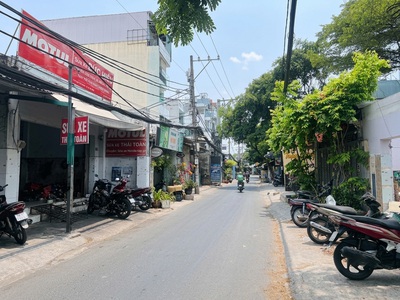 D2601   đất mặt tiền 7.4m xây chdv sát emart phan huy ích. giá 20.x tỷ  0