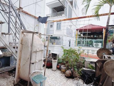 Nhà bán 5 đồng 8- 38.3m2- đ.đoàn văn bơ- gần chợ 200 đ.xóm chiếu- ra tôn đản- vĩnh khánh- hoàng 3