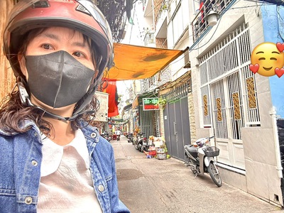 Nhà bán 5 đồng 8- 38.3m2- đ.đoàn văn bơ- gần chợ 200 đ.xóm chiếu- ra tôn đản- vĩnh khánh- hoàng 0