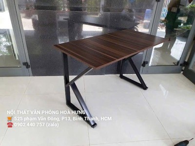 Bàn làm việc , bàn chân sắt chữ K giá rẻ tại HCM 750k 3