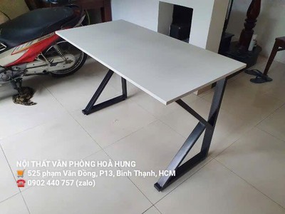 Bàn làm việc , bàn chân sắt chữ K giá rẻ tại HCM 750k 1