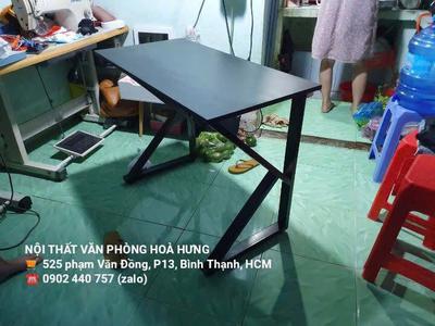 Bàn làm việc , bàn chân sắt chữ K giá rẻ tại HCM 750k 0
