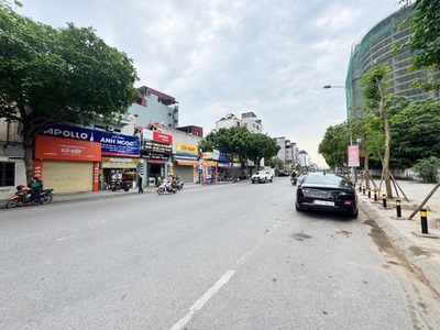 Bán Đất Mặt Phố Nguyễn Lam 71,6m2 Mặt Tiền Khủng 7,5m Kế Cận Vinhomes Riverside Kinh Doanh 0