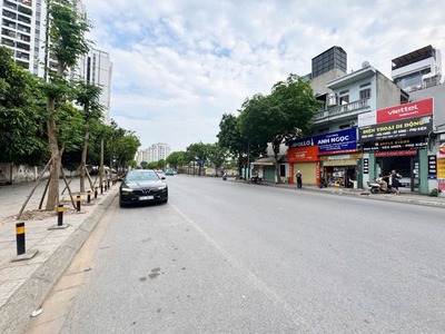 Bán Đất Mặt Phố Nguyễn Lam 71,6m2 Mặt Tiền Khủng 7,5m Kế Cận Vinhomes Riverside Kinh Doanh 1