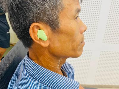 Đeo máy trợ thính có bị điếc nặng hay phụ thuộc hơn không 0