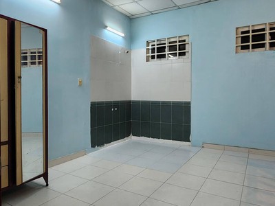 Cho Thuê Nhà Linh Đông   hẻm ô tô thông   gần Chung Cư 4S   2pn1wc. DTSD 100m2. Giá 8tr TL 6