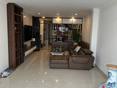 Mặt đường Bạch Đằng đối diện Vin Imperia - 64,6m2 - ngang 4,25m - 3 tầng - giá 9 tỷ 1